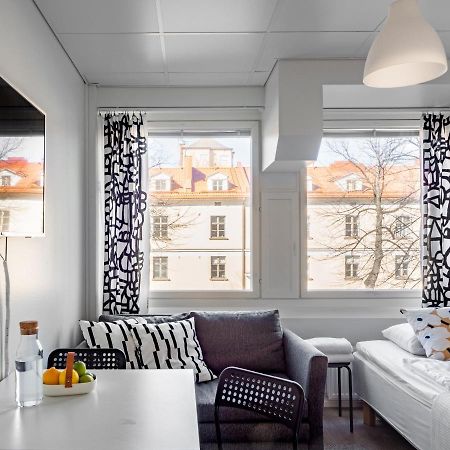 Modern Downtown Studio - "Pikku Ronka" - Hosted By 2Ndhomes Tampere Bagian luar foto